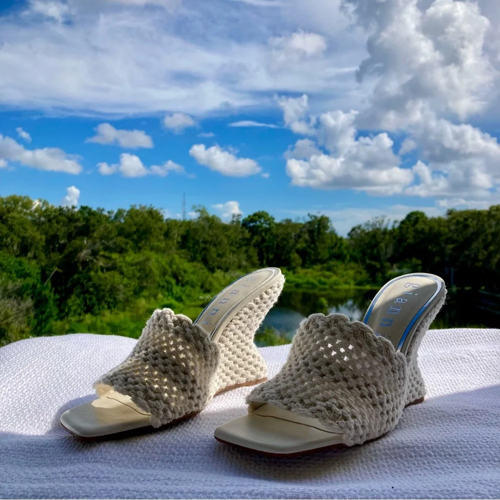 Gianni Bini Regina Crochet Wedge Mules – Size 9.5